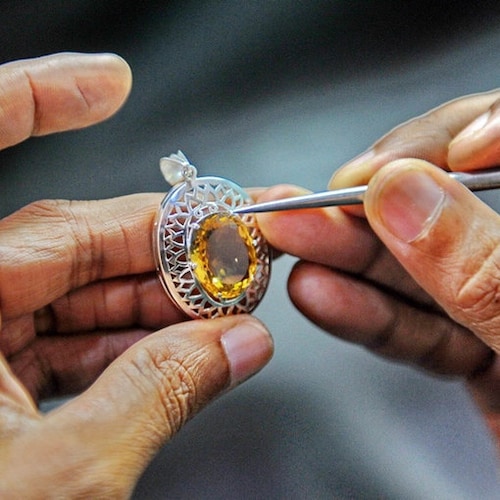 ペンダントネックレス シルバー ターコイズとバルト海産琥珀 カワセミ