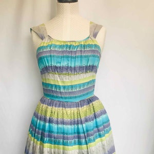 Vintage jaren 50 zonnejurk Originele jaren 50 katoenen zomerjurk maat S, borstomvang: 35 inch