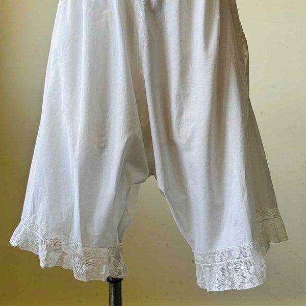 Bloomer blanc antique/Pantalon avec bordure en dentelle/Bloomers en pur coton/Bloomers édouardiens vintage en coton blanc en dentelle fine de taille M