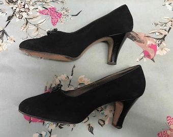 1940s Black Suede Pin Up Pumps: Vintage High Heel Shoes, AU 6 Narrow