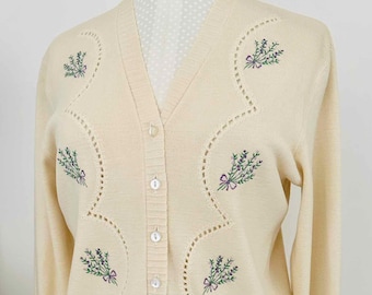 50s Cream Embroidered Cardigan Fine Knit Cardigan Lilac  Floral Embroidered Vintage Knit Cardigan Size M