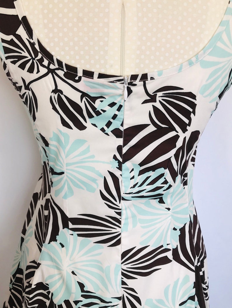 Sleeveless Cotton Print Dress Size 10 easy fit flared skirt