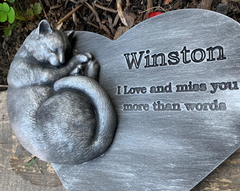 Sleeping Cat Memorial Stone image 2