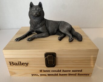 Personalized Siberian husky urn with husky figurine