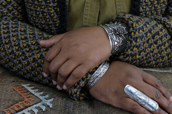 Silver Moroccan African Bangle - image 9