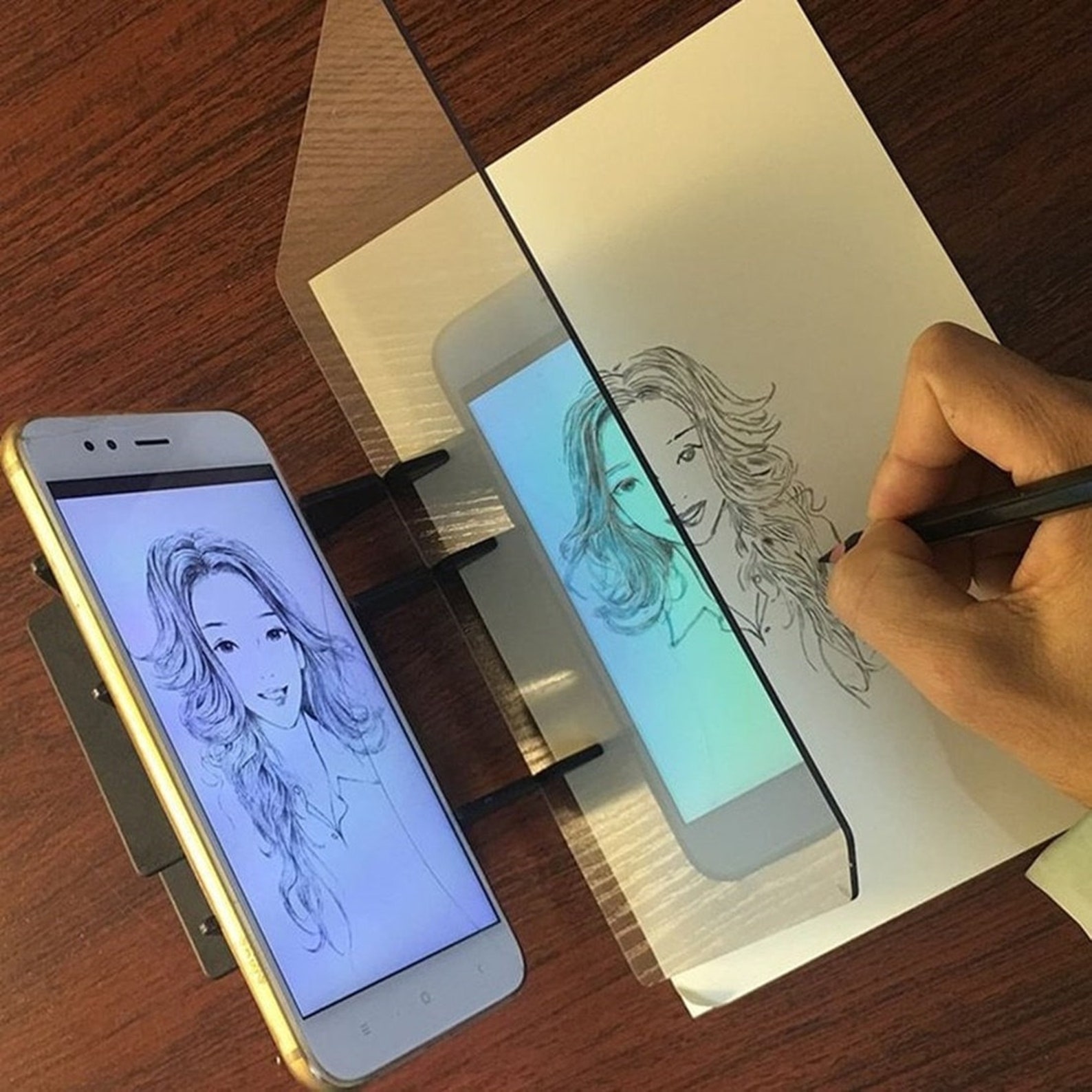 Cartoon Sketch Wizard Reflect Picture Onto Paper To Draw with simple drawing