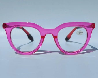 New! Bright pink cateye reading glasses from the French brand K-Eyes. New bright pink reading glasses, eyewear, gafas, lesebrille, lunettes, oculos