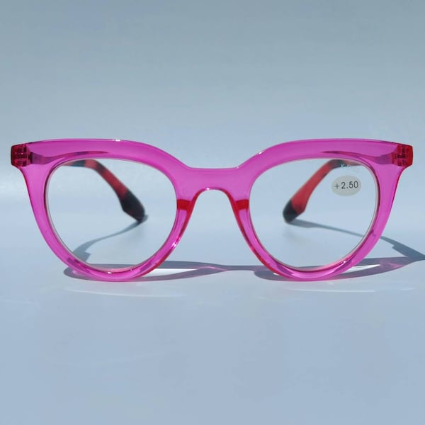 New! Bright pink cateye reading glasses from the French brand K-Eyes. New bright pink reading glasses, eyewear, gafas, lesebrille, lunettes, oculos