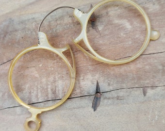 Antieke pince-nez bril, anteojos quevedos antiguos, antike Zwicker Brille, vintage and antique eyeglasses, Pince-Nez glasses