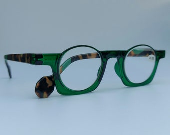 Nieuwe leesbril, groen, rond en vierkant in 1. +1.00 +1.50 +2.00 +2.50 +3.00 +3.50. Maat 41-17. Fashionable design, green reading glasses