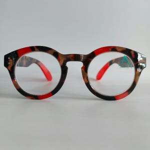 New! Round robust reading glasses red/brown tortoise. Superb quality +1 +1.50 +2 +2.50 +3 +3.50 French design, fashionable, modern, stylish