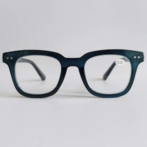 New collection 2020! Reading glasses, matte black, green or blue frame. +1.50 +2.00 +2.50 +3.00 +3.50