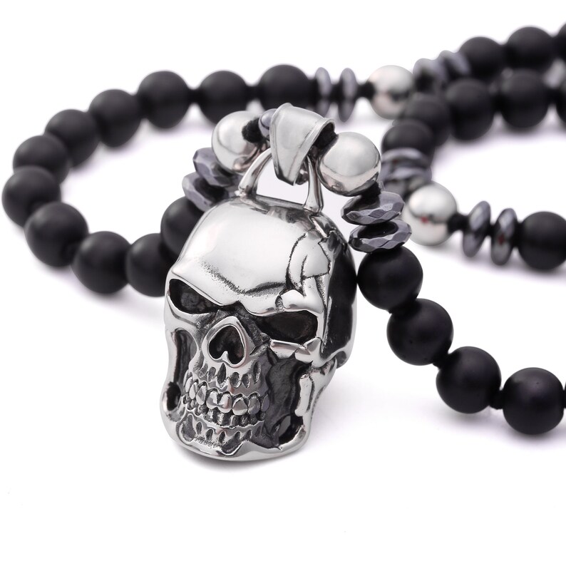 Black Series Halloween Necklace Jewelry.SS-WYJ950 Stainless Steel Skull And 8mm Black Agate Hand-Knotted Necklace Agate Necklace