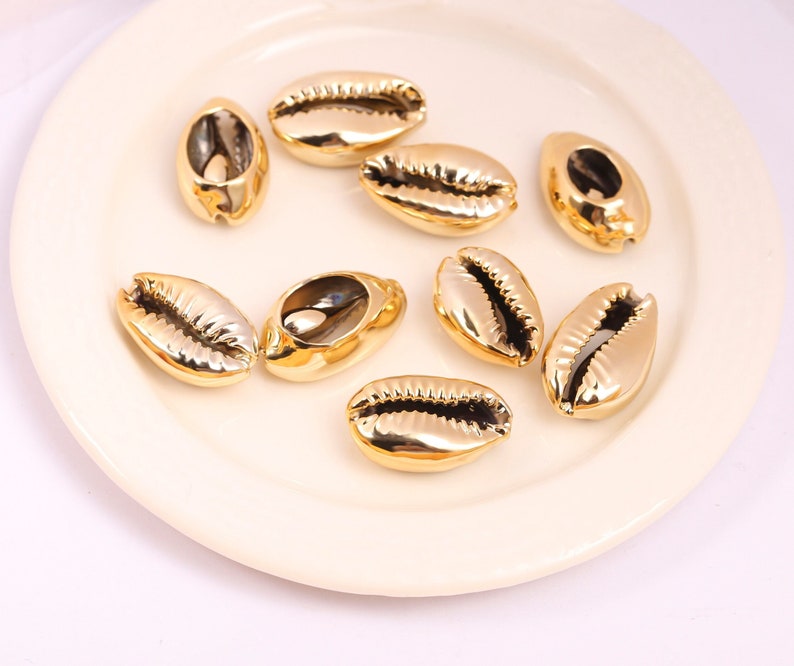 50Pcs Of Cowrie Gold-plated Shell Pieces, Cowrie Shell Pendant, Shell Pendants With Slits, Used to Make Bracelets, Necklaces.SS-JA1432-YS image 1