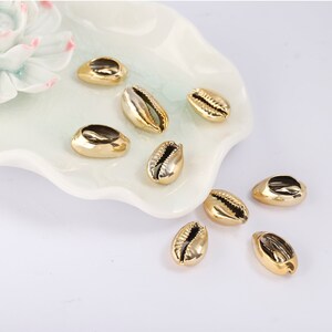 50Pcs Of Cowrie Gold-plated Shell Pieces, Cowrie Shell Pendant, Shell Pendants With Slits, Used to Make Bracelets, Necklaces.SS-JA1432-YS image 6