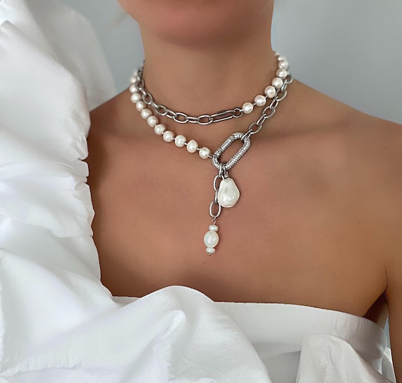 Fashion jewellery, trendy Pearl Necklace, stylish Pearl jewelry , alt trendy Necklace, modern pearl jewelry, stylish chocker, trendy jewelry