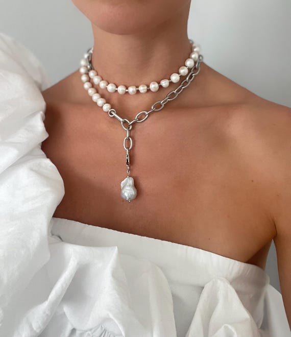 Alt pearl long necklace, Tiffany necklace ,locker pendant Necklace, alt Pearl Necklace, alt statement pearl necklace, Tiffany pearl necklace