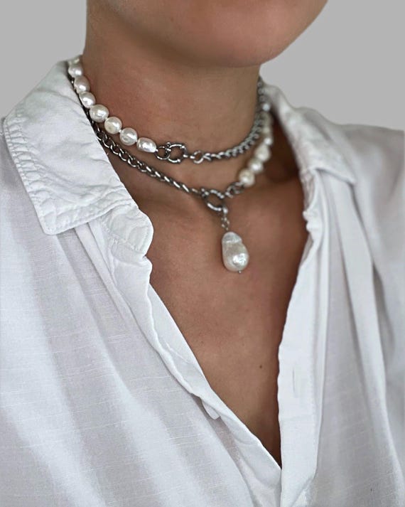 Alt pearl necklace, elegant Pearl choker, trendy Pearl Necklace, stylish pearl choker, trendy chain necklace, stylish jewelry, purple pearl