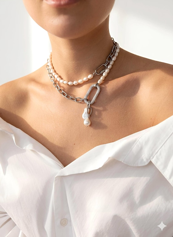 Alt pearl necklace ,trendy pearl necklace , alt Pearl jewelry , alt statement pearl necklace, Tiffany pearl necklace, fashion pearl jewelry