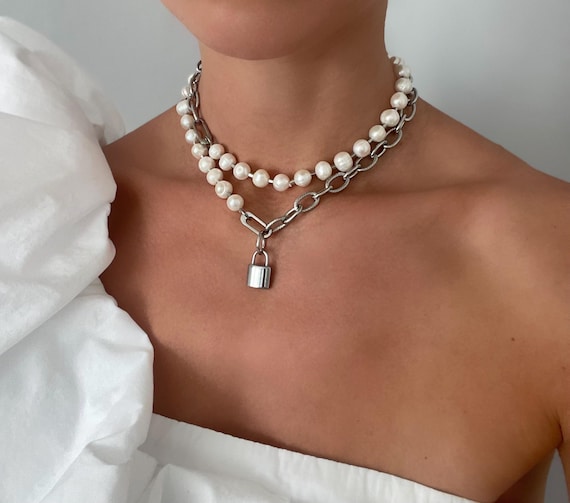 Alt pearl long necklace, Tiffany necklace ,locker pendant Necklace, alt Pearl Necklace, alt statement pearl necklace, Tiffany pearl necklace