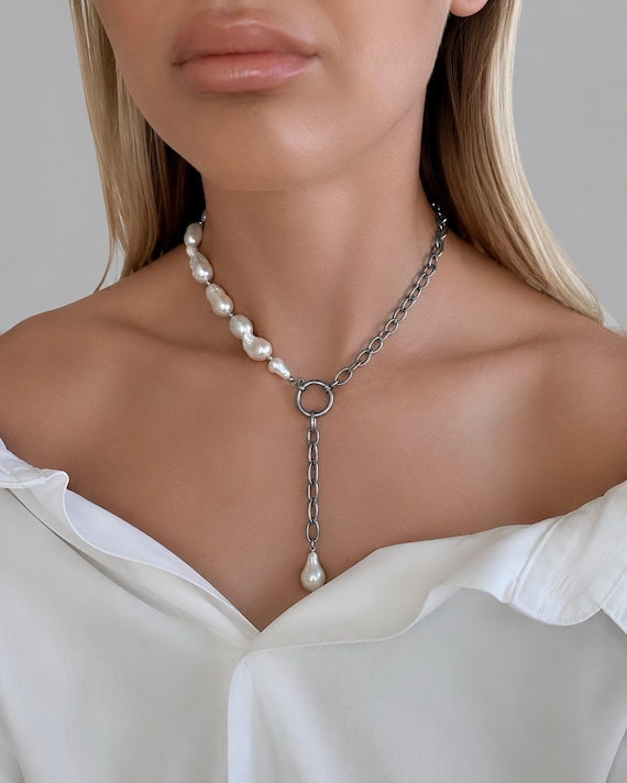 Chain baroque pearl pendant necklace, chain trendy necklace, minimalistic baroque pearl necklace ,delicate chain necklace pearl pendant