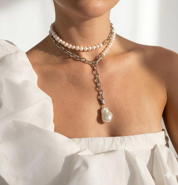 Modern pearl necklace, handmade pearl jewelry , chunky pearl choker, trendy Pearl jewelry, trendy 2025 pearl jewelry , modern pearl jewelry