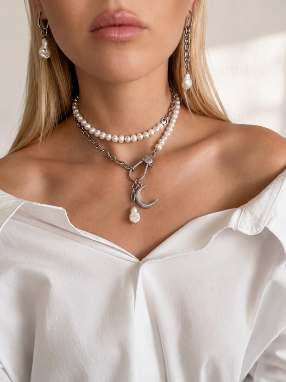 Handmade Freshwater Pearl Choker, Stainless Steel Chain, Zircon Moon Pendant