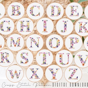 Conjunto de 26 letras florais, alfabeto completo cruz moderno padrão de ponto cruz, inicial floral, arte de monograma, decoração de berçário DIY, PDF digital