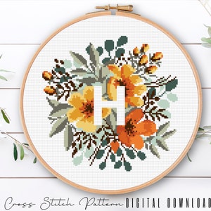 Letra floral H, padrão de alfabeto em ponto cruz, monograma com flor, amostrador de ponto cruz contado, bordado inicial, download digital PDF