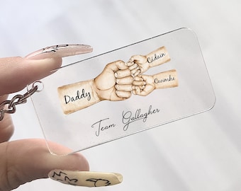 Llavero acrílico personalizado de Daddy's Team Fist Bump, regalo del Día del Padre para papá, para el abuelo, para el marido