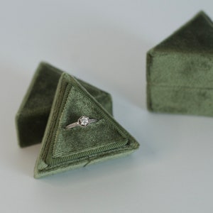 Army Green Triangle Velvet Ring Box