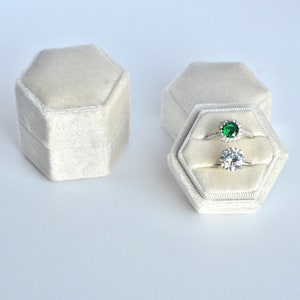 Boîte à bagues en velours hexagonal ivoire, fiançailles, boîte à propositions