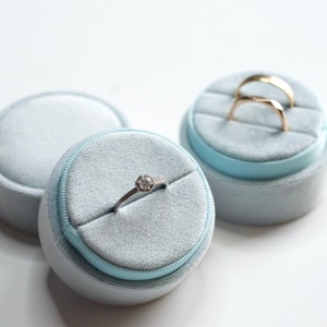 Round Baby Blue Velvet Ring Box