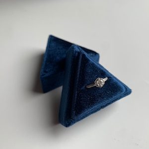 Navy Blue Triangle Velvet Ring Box
