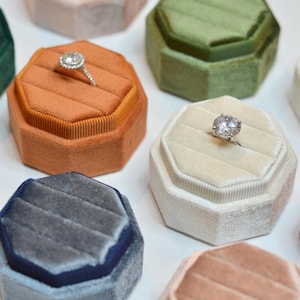 17 Farben - Triple Octagon Samt Ringbox, Verlobungsring Box 3 Slot