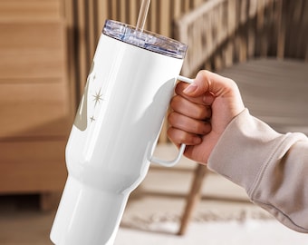 Travel mug with handle