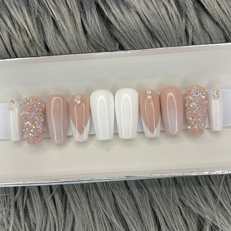 Learn Selling on Etsy How to sell Press On Nails on Etsy?