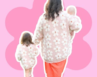 Cardigans roses à motif marguerite | Maman et moi assortis | Exclusivité !