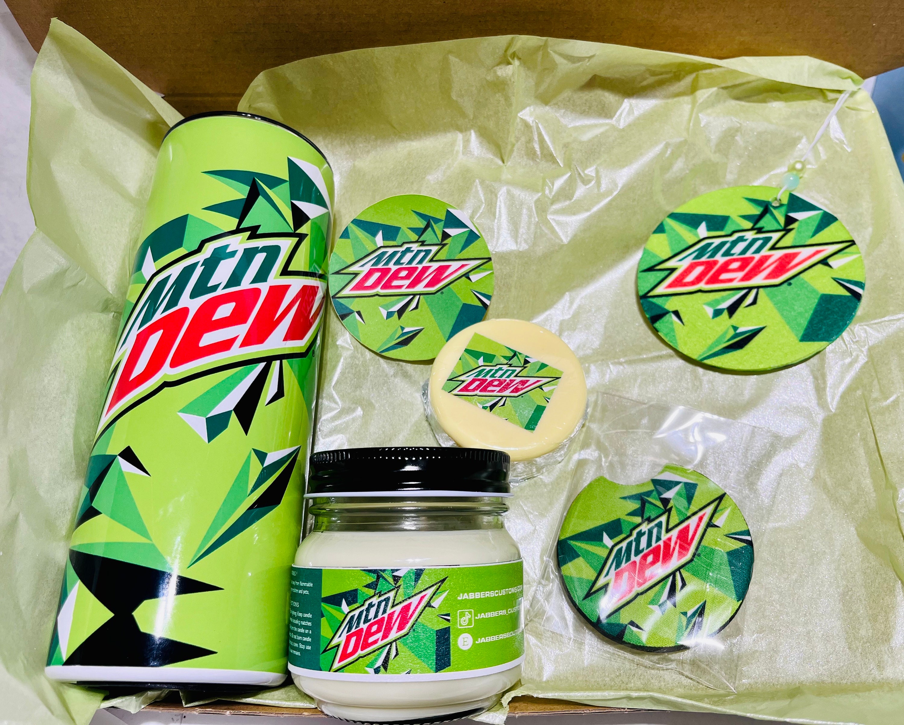DEW七点セット Mountain Dew Themed Gift Set 20 Oz Tumbler | MTN Dew Scented