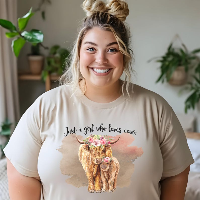 Highland Cow T-Shirt, Just a Girl Who Loves Cows V-Neck or Crew for Women bild 2