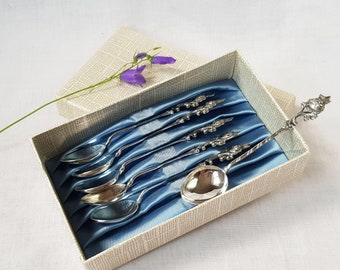 Sterling silver spoons, Sweden, 830, Three crowns. Set of 6 Swedish antique spoons. Very graceful serving Silverware. Fancy wedding gift.