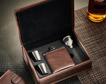 Personalised Deluxe Brown Leather Hip Flask Gift Set – Engraved Flask for Him – Groomsmen, Birthday, Father’s Day, Wedding Gift