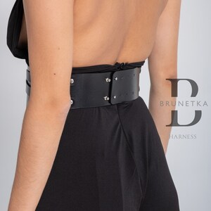 Wide Width Contour Waist Belt