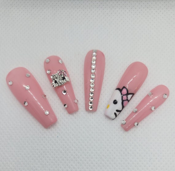 Adorable Hello Kitty Nail polish by OPI ♥ / Polished Polyglot