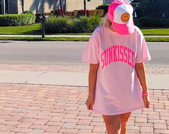 Neon Pink Sunkissed Shirt Summer Tees Oversized Tshirt Preppy Shirts Beachy Tees Preppy Clothes Comfort Colors Shirt Trendy Summer T-Shirt