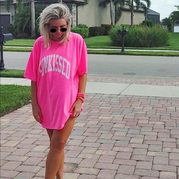 Neon Pink Sunkissed Shirt Summer Tees Oversized Tshirt Preppy Shirts Beachy Tees Preppy Clothes Comfort Colors Shirt Trendy Summer T-Shirt