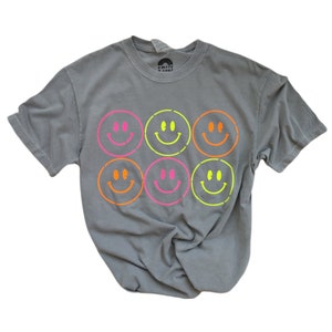 Smiling Face Neon Tshirt Trendy Clothes Oversized Tshirt Trendy Tshirt Preppy Clothes Preppy Shirts Comfort Colors Tshirt Neon Smile Shirt