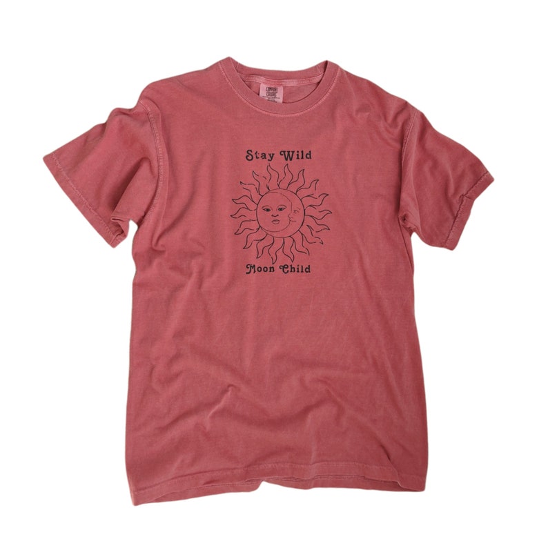 Sol & Måne T-shirt Astronomi T-shirt Komfortfärger Astrologi T-shirt Festival T-shirt Stor T-shirt Trendiga kläder Sliten T-shirt bild 1