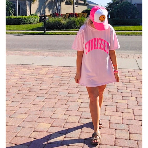 Neon Pink Sunkissed Shirt Summer Tees Oversized Tshirt Preppy Shirts Beachy Tees Preppy Clothes Comfort Colors Shirt Trendy Summer T-Shirt