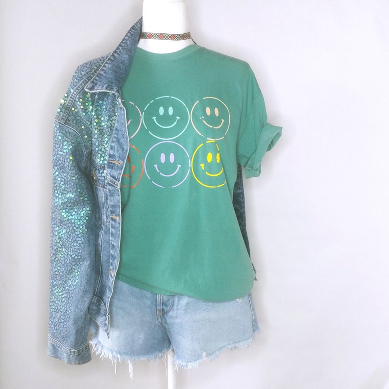 Smiley Face Vintage Shirts Women Happy Face Tshirt Smile Tee | Etsy